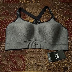 Under Armour Padded Cross Back Sports Bra